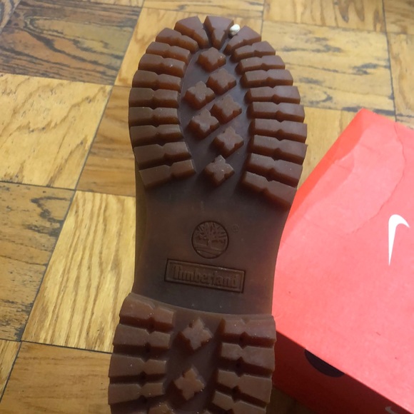 Size 9 winter boot timberlands - Picture 6 of 6